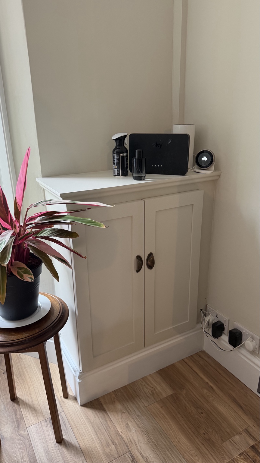 Bespoke shaker cabinet fitted into a hallway alcove
